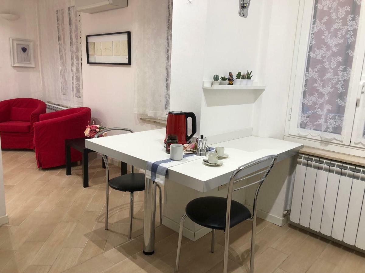 Temporary House Vicolo Colombina Apartment Bologna Luaran gambar