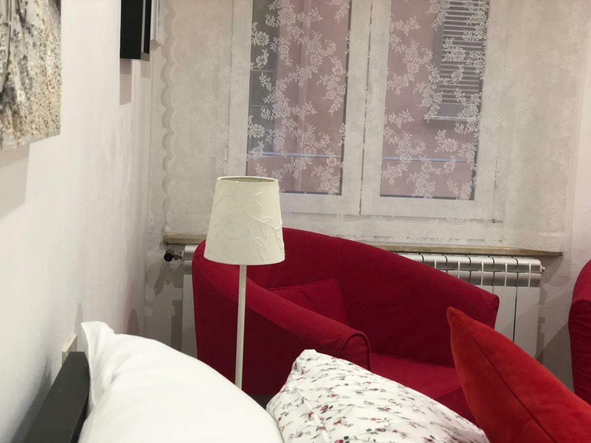 Temporary House Vicolo Colombina Apartment Bologna Luaran gambar