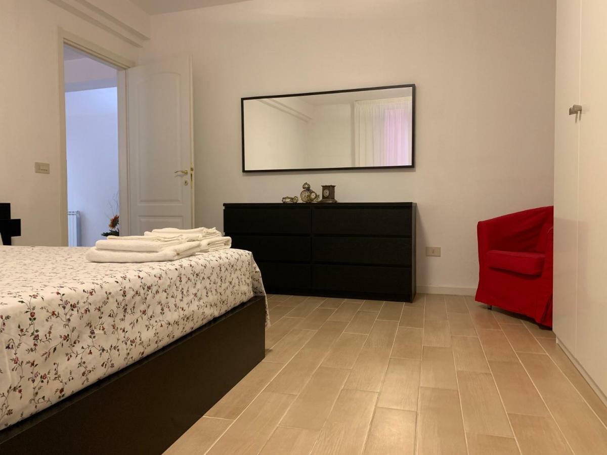 Temporary House Vicolo Colombina Apartment Bologna Luaran gambar