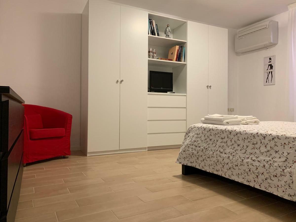 Temporary House Vicolo Colombina Apartment Bologna Luaran gambar