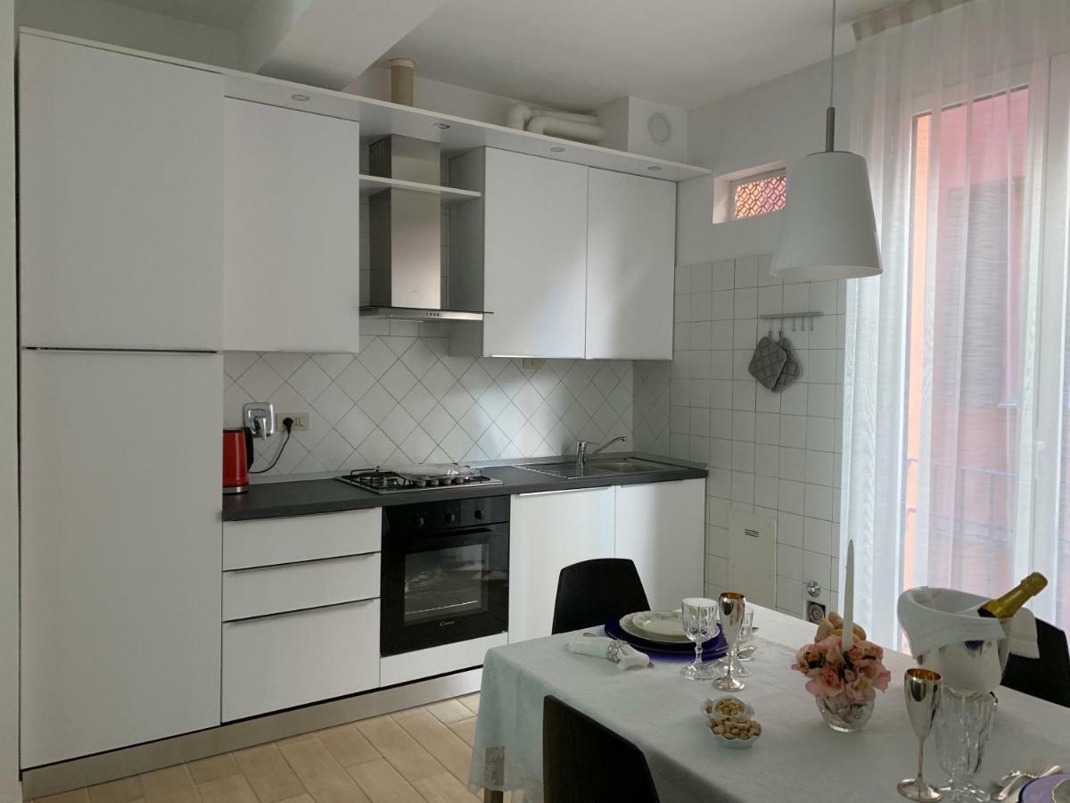 Temporary House Vicolo Colombina Apartment Bologna Luaran gambar