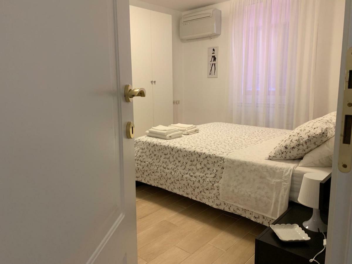 Temporary House Vicolo Colombina Apartment Bologna Luaran gambar